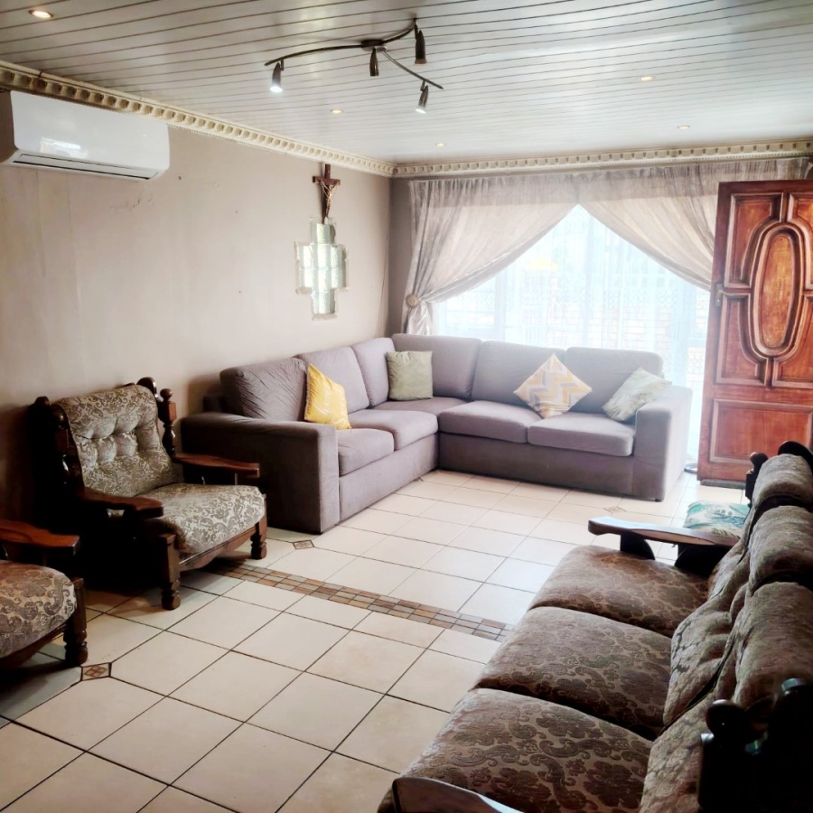 5 Bedroom Property for Sale in Buffalo Flats Eastern Cape